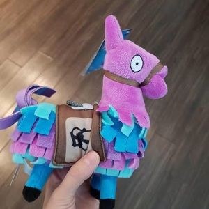 NWT Fortnite 7/" Llama Loot Plush